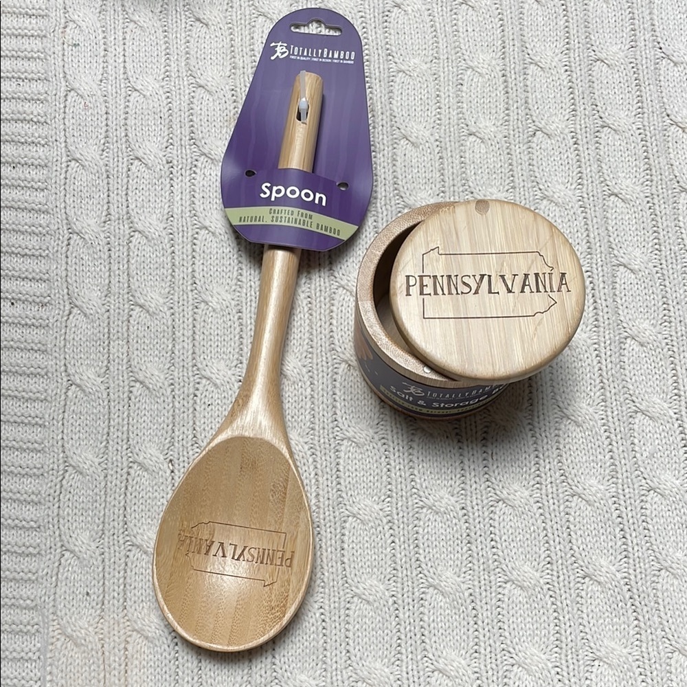 NWT Pennsylvania Totally bamboo salt storage box and wooden spoon. Great hostess